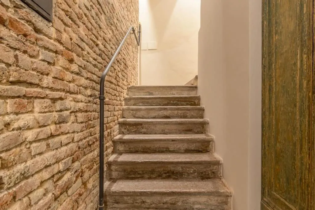 Victoria Home@Duomo Treviso Apartment